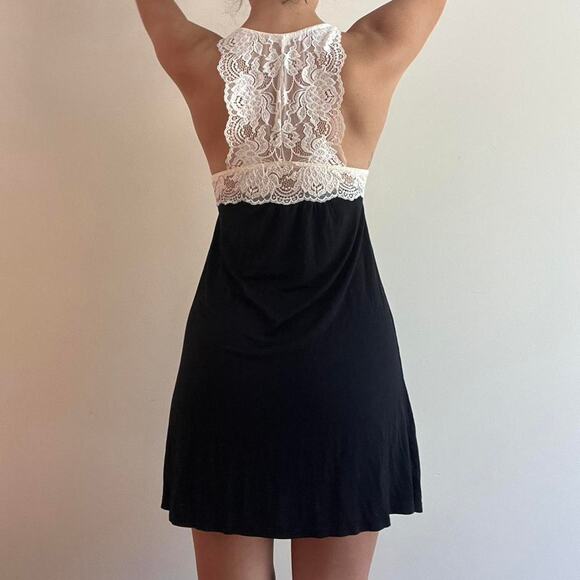 B/w slip dress stretch size medium - Picture 5 of 6